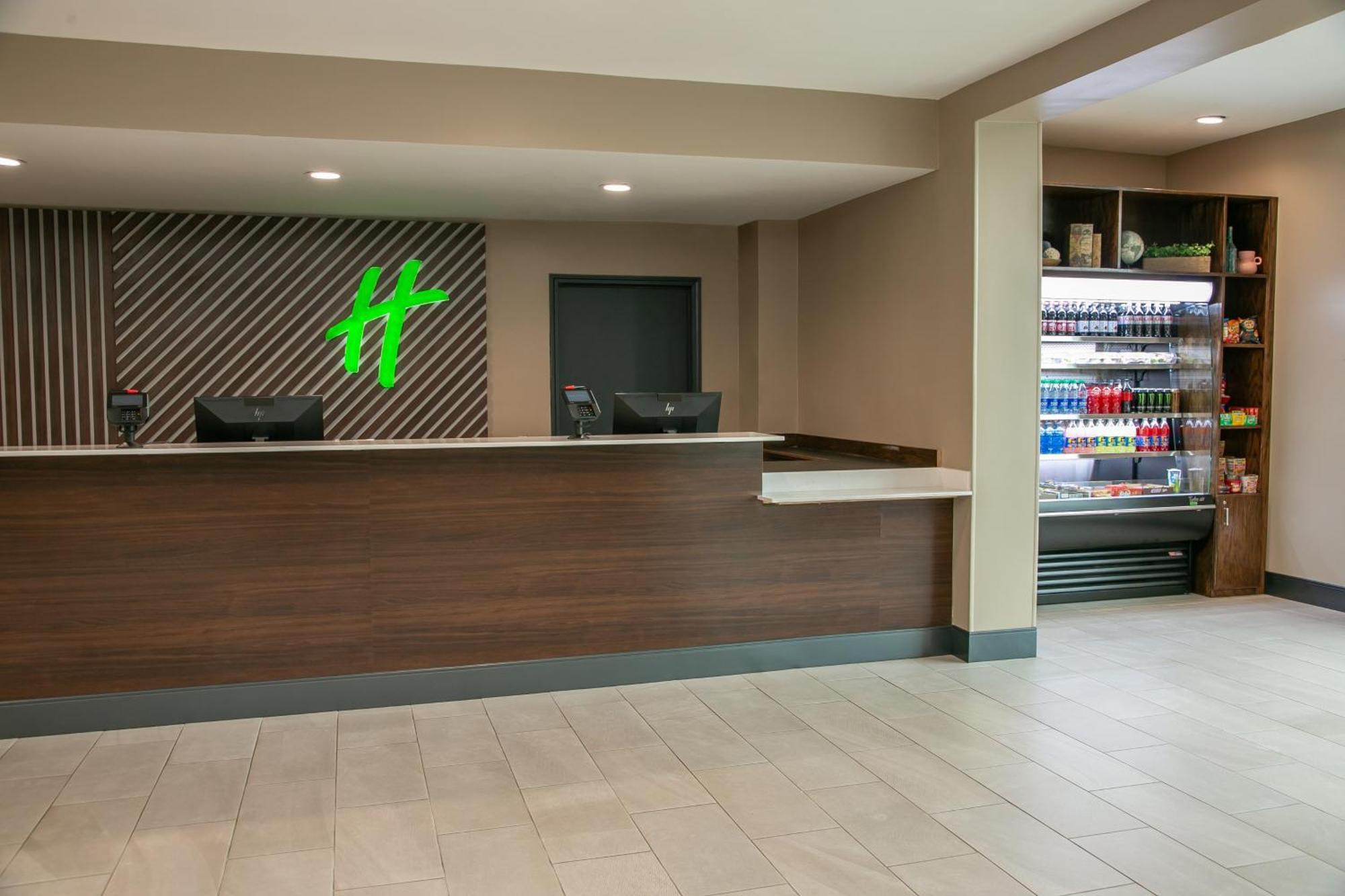 梅泰里新奥尔良机场假日酒店 外观 照片